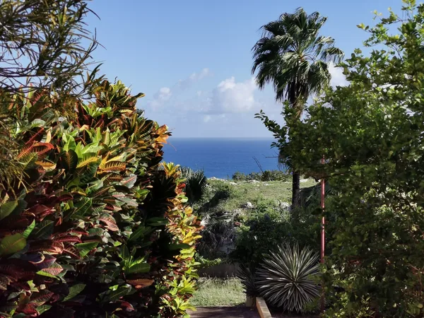 Dead End Beach près de l’aéroport (à remplacer)